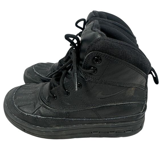 Nike ACG Woodside 2 Triple Black Boots Boy's 1Y 524873-004 Round Toe Lace Shoes - Picture 3 of 7
